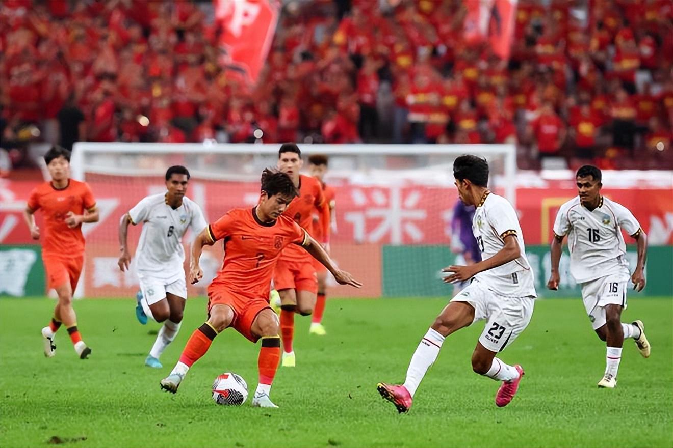 米兰体育官网-菜鸡在菜地踢球，U22国足菜到让宋凯“慌了”！安东尼奥跌落神坛